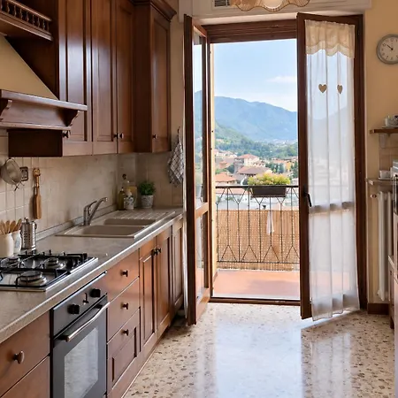 The House On The Hill * Varallo